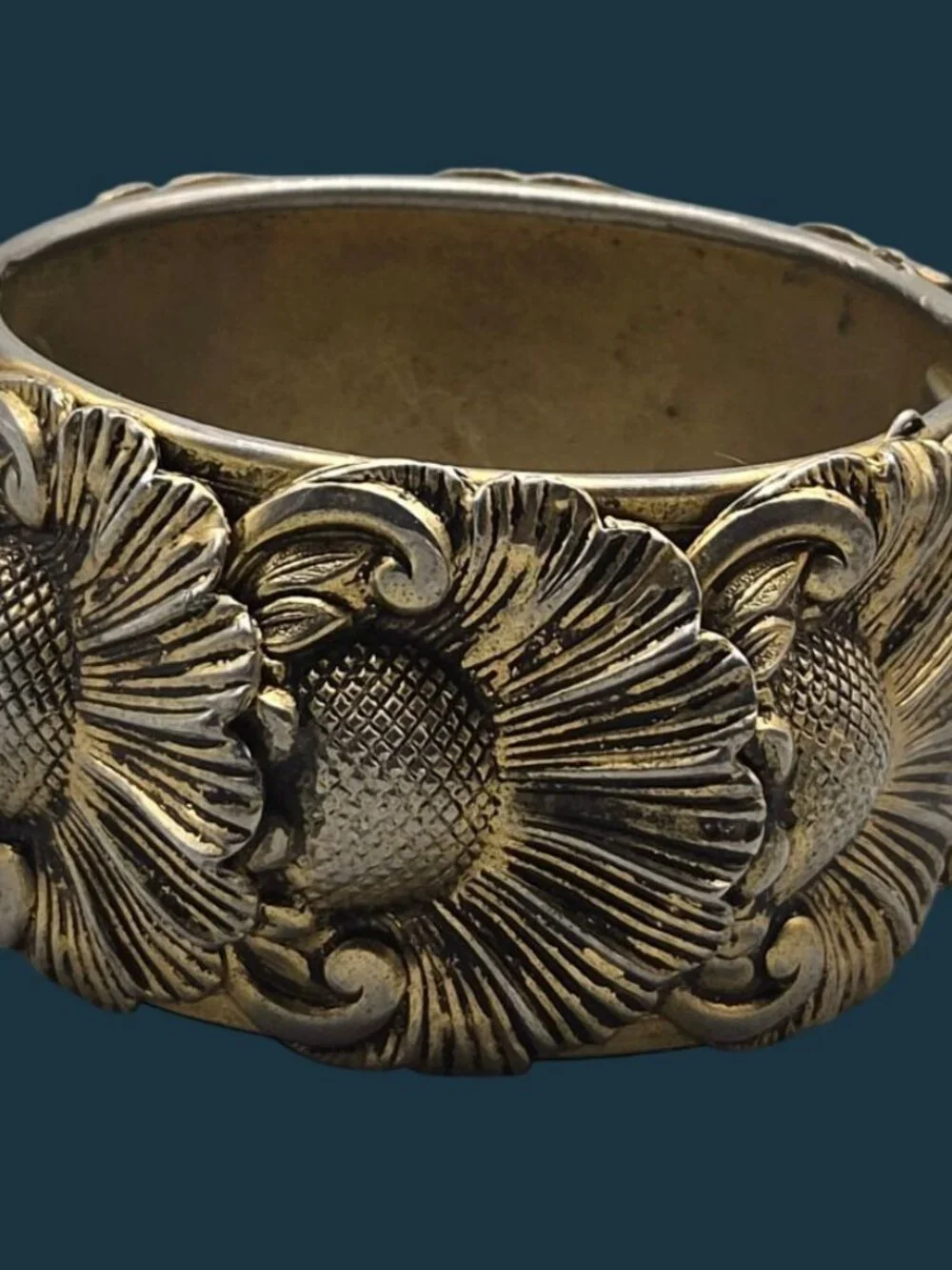 VTG Whiting & Davis Gold Tone Repousse Sunflower Wide Hinged Clamper Bracelet 7